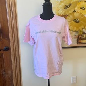 ⭐️ 3 for $15 MV Sport size M Sacred Heart University t shirt